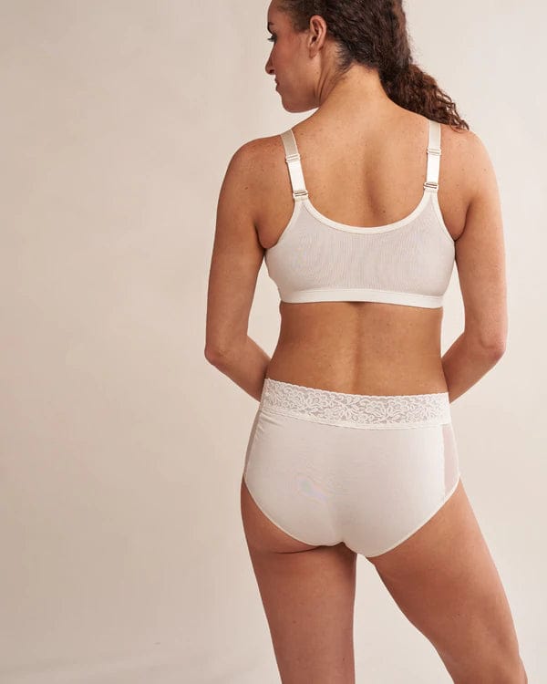 http://www.cherieamour.com/cdn/shop/products/anaono-bras-rora-pocketed-front-closure-bra-ivory-37383159120110_600x.jpg?v=1667410753