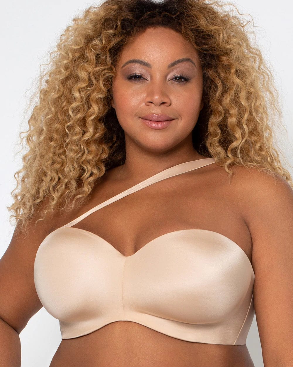 Hot Selling Ladies Plus Size Nude Lace & Microfiber Bra - China Bra and  Underwear price