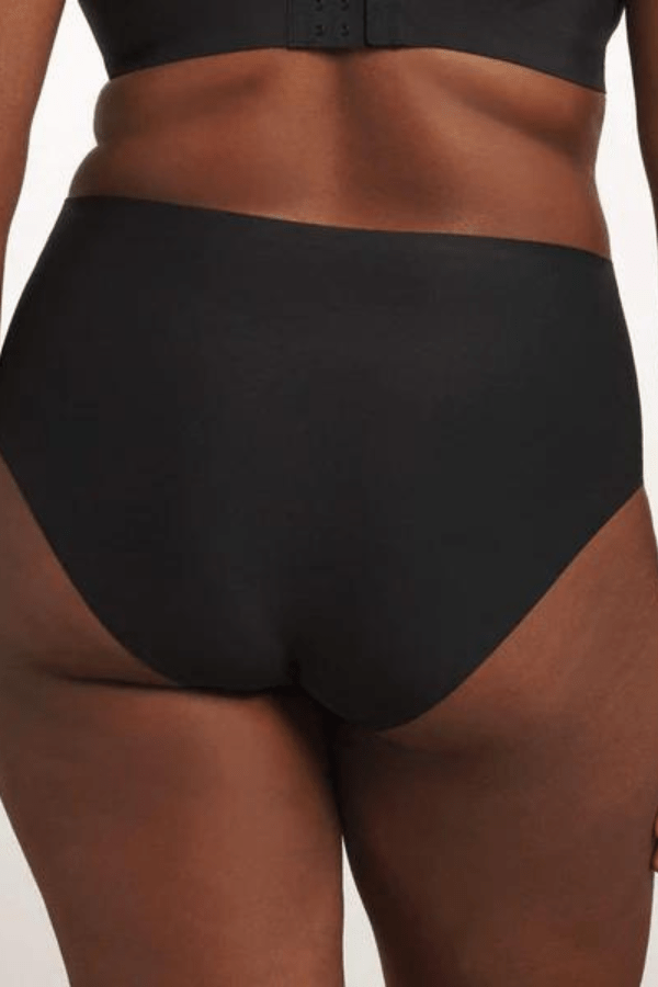 Seamless High-Waisted Thong: Comfortable Underwear for Women – Evelyn &  Bobbie
